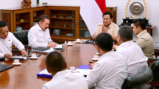 Presiden Panggil Jaksa Agung Bahas Korupsi dan Perizinan Ilegal