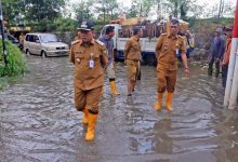 Nurdin Tinjau Genangan Air di Wilayah Pondok Bahar