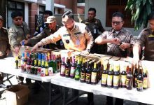 Tramtib Kecamatan Benda Berhasil Sita Ratusan Botol Miras