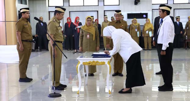 Pj Bupati Lantik 60 ASN di Lingkungan Pemkab Tangerang