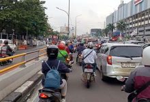 Tips Berkendara Cari Aman di Kemacetan dengan Sepeda Motor