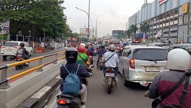 Tips Berkendara Cari Aman di Kemacetan dengan Sepeda Motor