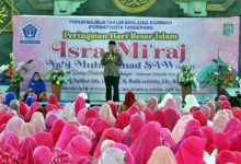 Pj Walikota Tangerang Hadiri Peringatan Isra Mi’raj FORMAT