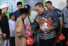 Sambut Malam Nisfu Syaban, Nurdin Berbagi Bersama Anak Yatim