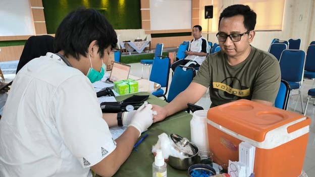 Sambut HUT ke-32, Kecamatan Cibodas Gelar Donor Darah