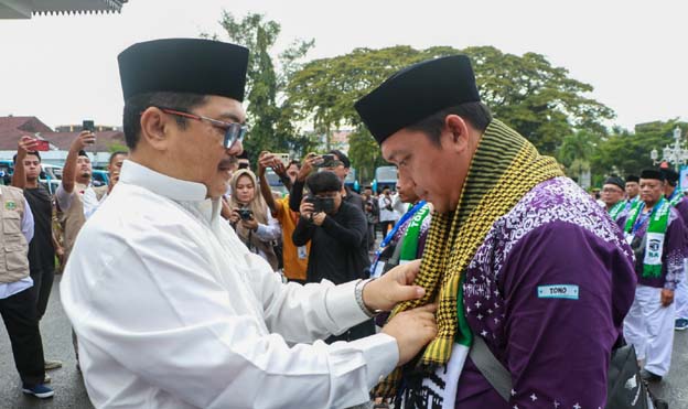 Pemkab Serang Lepas Pemberangkatan 393 Jemaah Calon Haji