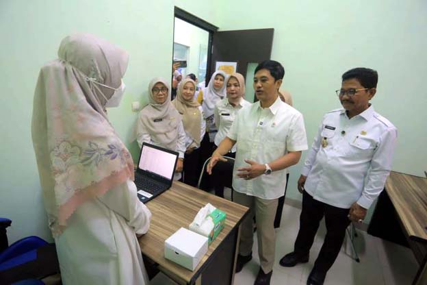Dialog Nasional Kelurahan Siaga TBC, Wamenkes Apresiasi ASMARA TBC Kota Tangerang