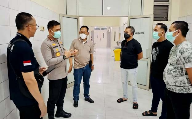 Poisi Selidiki Identitas Mayat Wanita Didalam Drum Terapung di Cisadane