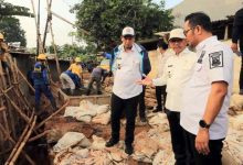 Sachrudin Meninjau Langsung Perbaikan Turap Kali Angke