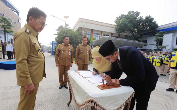 Lantik Dirum PDAM TB, Sachrudin: Perkuat BUMD sebagai Pilar Layanan