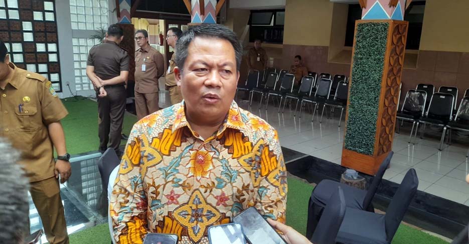 Komisi III Komisi III DPRD Kota Tangerang Minta Pengembang Kantor Farmasi Revisi IzinDPRD Kota Tangerang Minta Pengembang Kantor Farmasi Revisi Izin