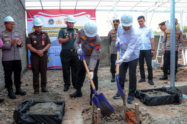 Wagub Bersama Wakapolda Banten Ikuti Grounbreaking SPPG Serentak