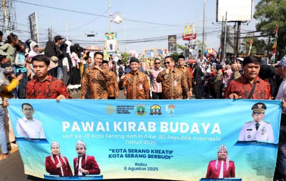 103 Kontingen Meriahkan Ajang Kirab Budaya HUT ke-18 Kota Serang