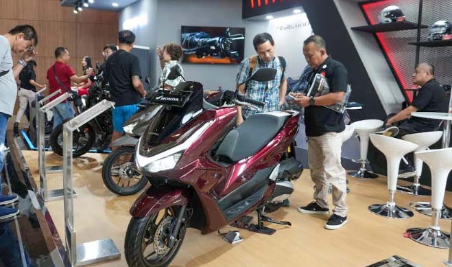 Motor Honda PCX160 Roadsync Jadi Primadona di GIIAS 2025