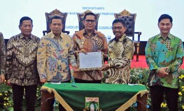 Berantas Korupsi, Sachrudin dan Maryono Teken Komitmen dengan KPK