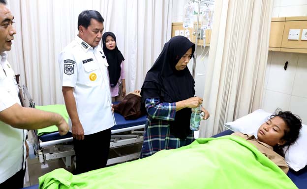 Dua Siswi SDN Kedung Dalam 2 Terluka Tertimpa Atap Kelas Roboh