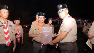Berjasa dalam Pramuka, Sachrudin Terima Lencana Melati dari Kwarnas