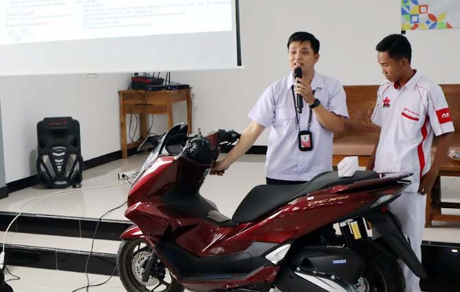 Astra Honda Berbagi Ilmu Sambangi SMKN 5 Kabupaten Tangerang