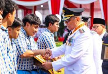 Benyamin Apresiasi Pemuda Berprestasi di Kancah Internasional