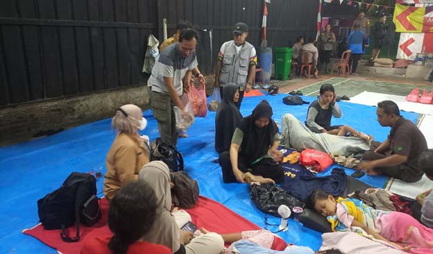 Dinsos Kota Tangerang Salurkan Bantuan Logistik bagi Korban Banjir di Sejumlah Wilayah