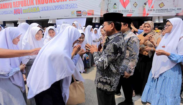 Sachrudin Lepas 225 Santri Puteri IKPM Gontor Tangerang Raya