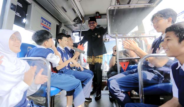 Akses Pendidikan, Angkutan Bus Tayo dan Si Benteng Gratis Bagi Pelajar