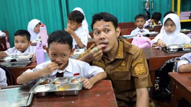 Wakil Walikota Serang Cicipi Makanan di Menu Program MBG