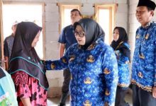 Wabup Tangerang Tinjau Pelaksanan Program Bedah Rumah di Kemiri