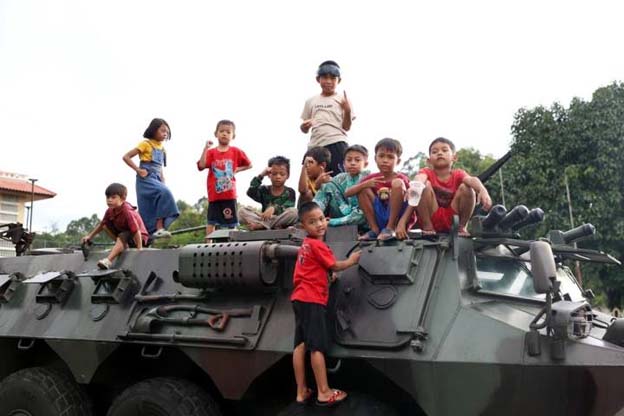 HUT ke-80 TNI, Joy Ride Rantis Anoa Meriahkan Kota Tangerang