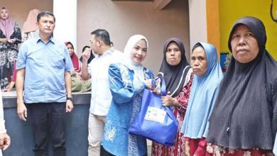 Bupati Serang Ratu Zakiyah Salurkan 1000 Paket Sembako di Pabuaran