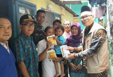 Atasi Stunting, BAZNAS Kota Tangerang Salurkan Paket Daging Olahan