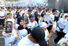 Ribuan Muda Mudi Kota Tangerang Meriahkan Benteng Color Run 2025