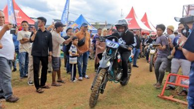 Sachrudin Lakukan Aksi di Penutupan Kejurnas Motorcross Tangerang