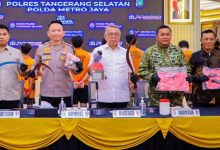 Benyamin Davnie Apresiasi Keberhasilan Siskamling Terpadu