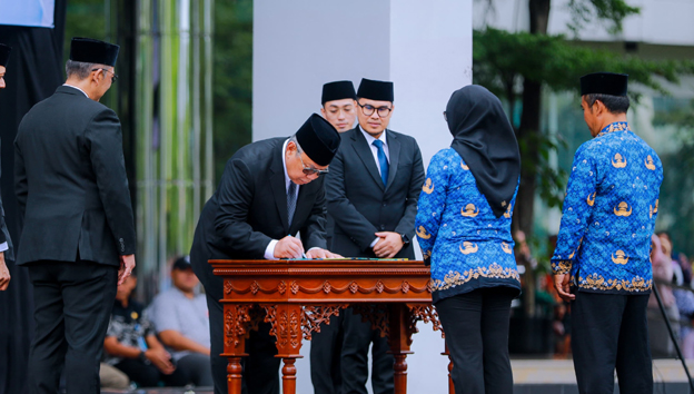 Lantik 856 PPPK Paruh Waktu, Benyamin: Tunjukkan Kinerja Terbaik