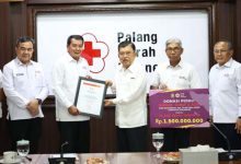 Bupati Tangerang Serahkan Donasi Rp1,5 Miliar untuk Korban di Sumatera