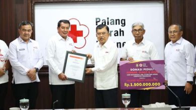 Bupati Tangerang Serahkan Donasi Rp1,5 Miliar untuk Korban di Sumatera