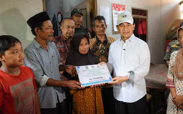 Pemprov dan BAZNAS Banten Perbaiki Rumah Warga di Pandeglang