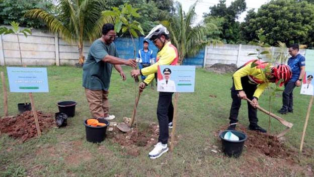 Gowes Bersama, Sachrudin Galakkan Aksi Pelestarian Lingkungan