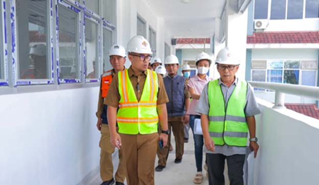 Pilar Saga Tinjau Progres Pembangunan SMP Negeri 18 Tangsel