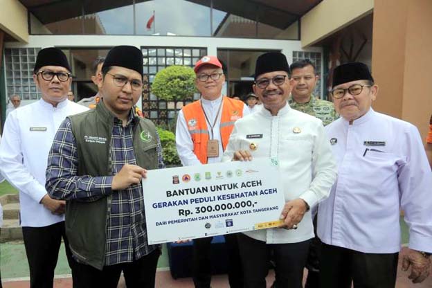 Sachrudin Lepas Tim Gabungan Pemkot dan Masyarakat ke Sumatera