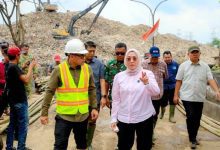 Pilar Mendampingi Kunjungan Supervisi KLH Tinjau TPA Cipeucang