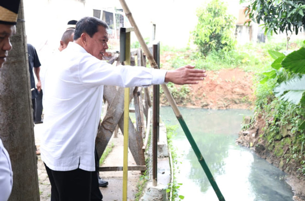 Bupati Tangerang Tinjau Penanganan Banjir di Villa Permata Balaraja