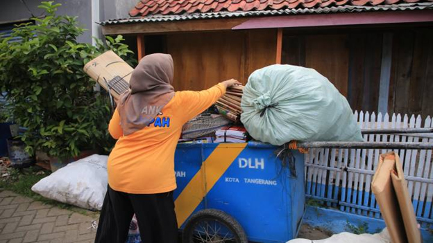 Pemkot Tangerang Fokus Terapkan Jam Operasional Pengangkutan Sampah