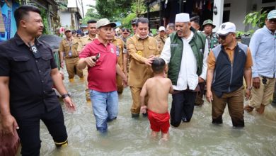 Bupati Tangerang Tinjau Lokasi Banjir di Desa Cirumpak Kronjo