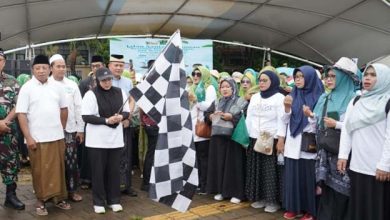 Wabup Tangerang Lepas Jalan Santai Sarungan, Harlah Ke-103 NU