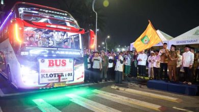Gubernur Banten Lepas Jemaah Haji Kloter 01-JKB Kota Tangerang
