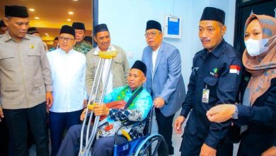 Benyamin Davnie Lepas Keberangkatan 393 Jemaah Haji Tangsel