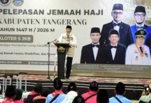 Bupati Maesyal Rasyid Lepas 393 Jamaah Haji Kloter 5 JKB