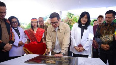 Pilar Saga Resmikan Rumah Pastori GPIB Jurang Mangu